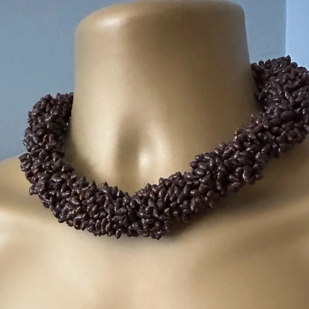 Antique Hawaiian Poleho Shell Lei